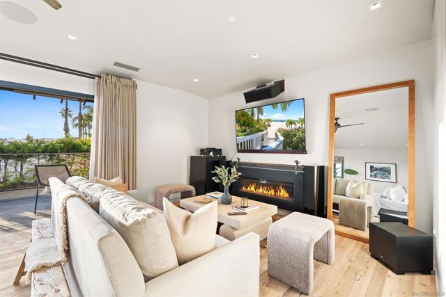 1715 17 Coast Blvd, Del Mar, CA 92014