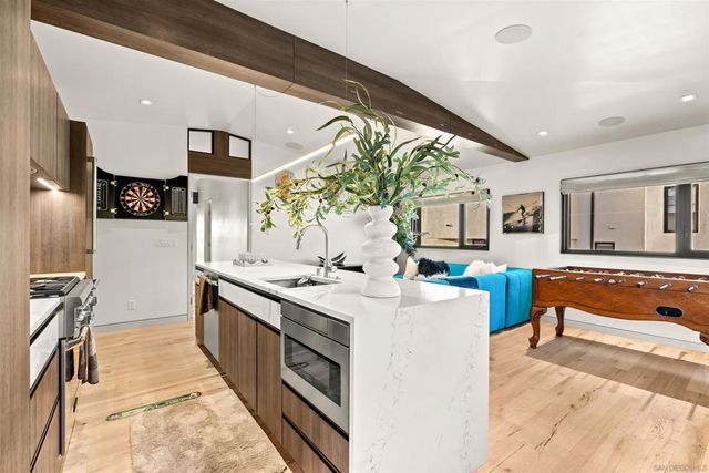 1715 17 Coast Blvd, Del Mar, CA 92014