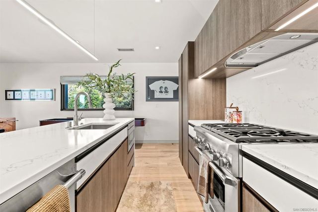 1715 17 Coast Blvd, Del Mar, CA 92014