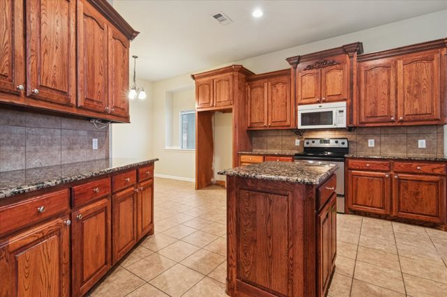 1206 Antoinette Drive, Princeton, TX 75407