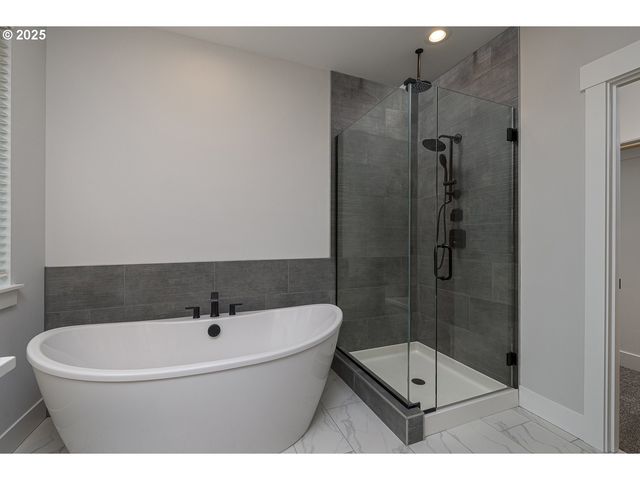 15213 Se TOWERS Ter, Milwaukie, OR 97267