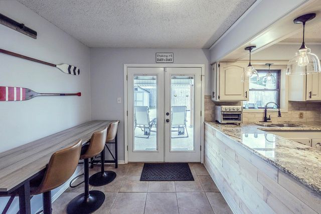 313 Louis Dr, Houma, LA 70364