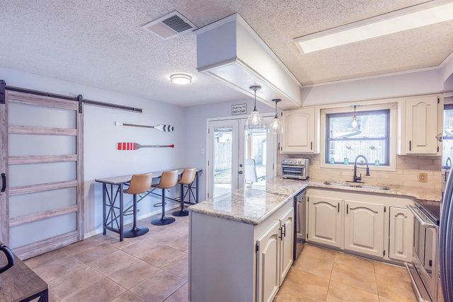 313 Louis Dr, Houma, LA 70364