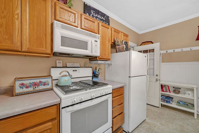 565 E Norris Drive, Ottawa, IL 61350