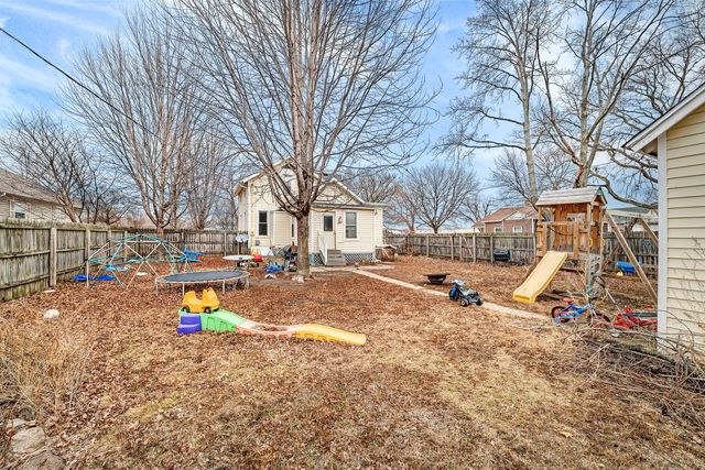 565 E Norris Drive, Ottawa, IL 61350