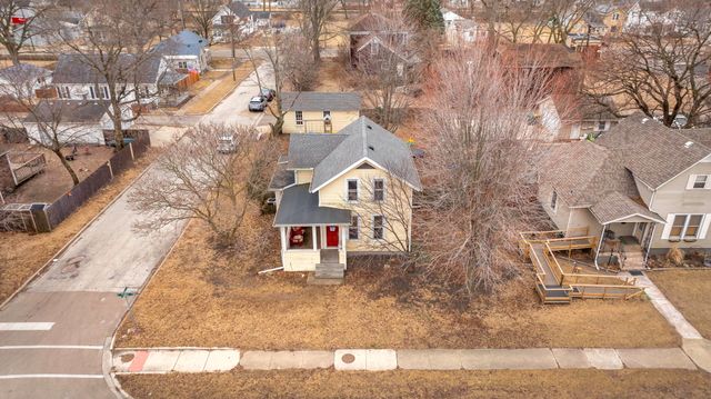 565 E Norris Drive, Ottawa, IL 61350