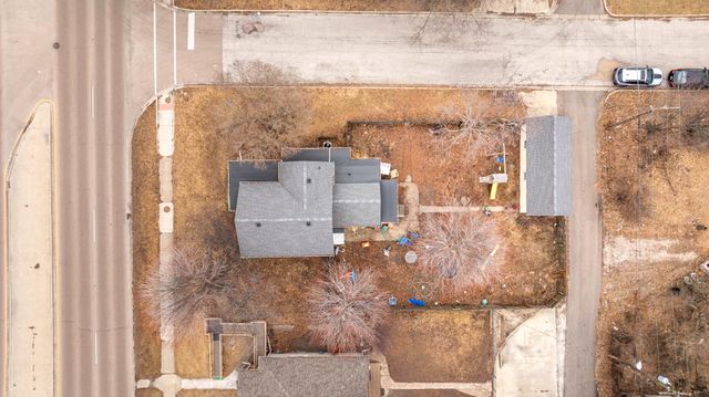 565 E Norris Drive, Ottawa, IL 61350