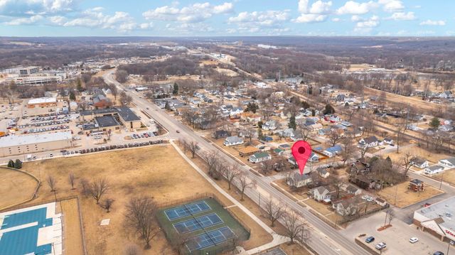 565 E Norris Drive, Ottawa, IL 61350