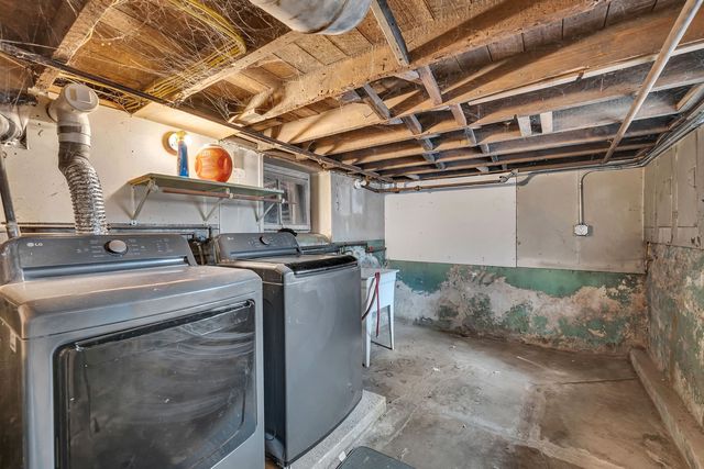 565 E Norris Drive, Ottawa, IL 61350