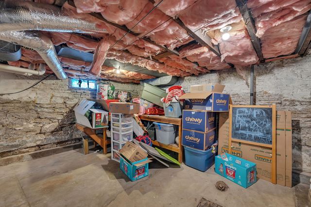 565 E Norris Drive, Ottawa, IL 61350