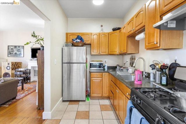 1036 60th Street, Oakland, CA 94608