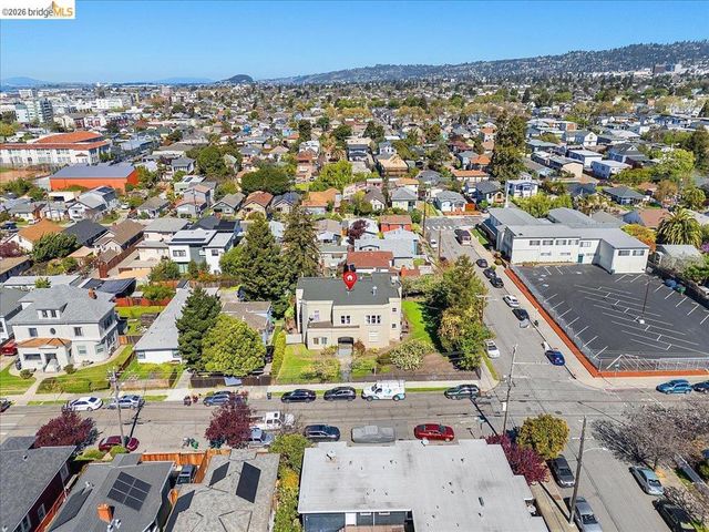 1036 60th Street, Oakland, CA 94608