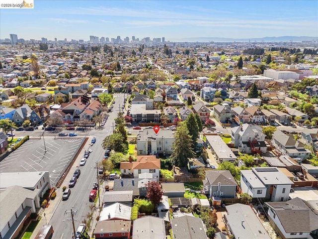 1036 60th Street, Oakland, CA 94608