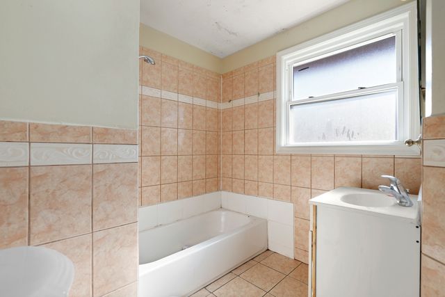 15539 Minerva Avenue, Dolton, IL 60419