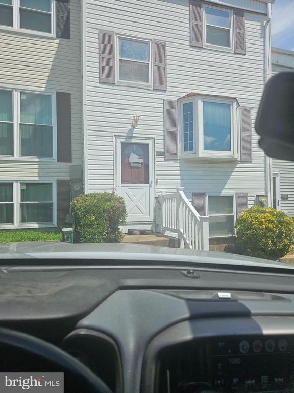 8806 PENNSBURY PL, Baltimore, MD 21237