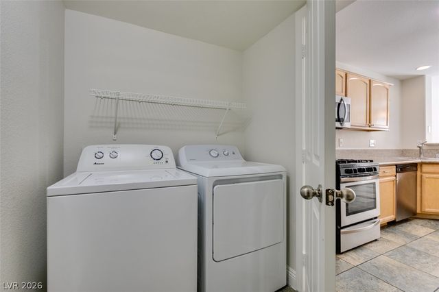 200 Luninborg Street, Henderson, NV 89074