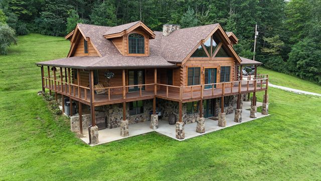 110 Dairy Farm Road, Manchester, KY 40962