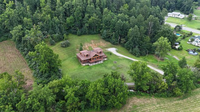 110 Dairy Farm Road, Manchester, KY 40962