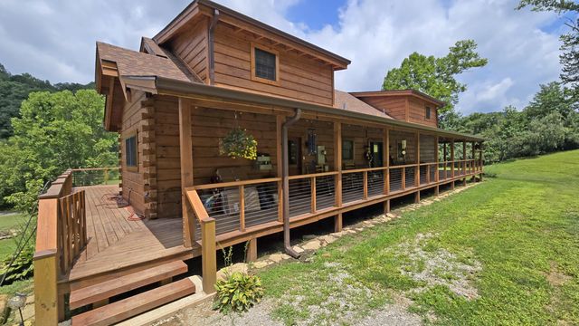 110 Dairy Farm Road, Manchester, KY 40962