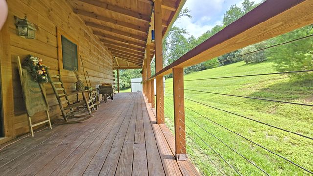 110 Dairy Farm Road, Manchester, KY 40962