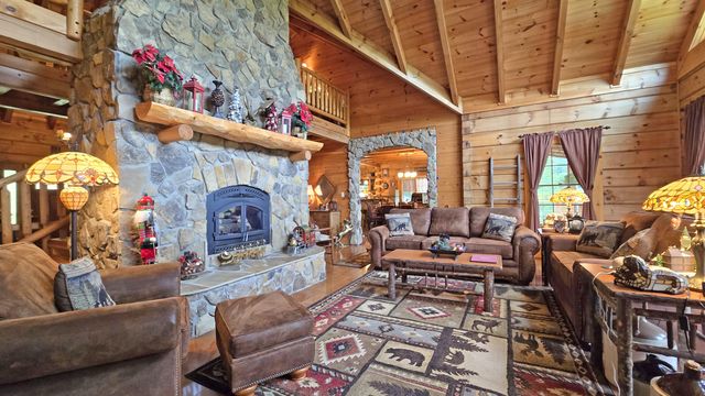 110 Dairy Farm Road, Manchester, KY 40962