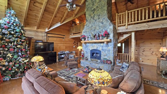 110 Dairy Farm Road, Manchester, KY 40962