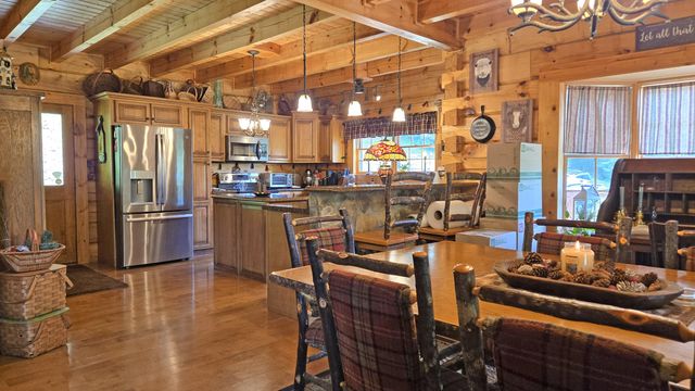 110 Dairy Farm Road, Manchester, KY 40962