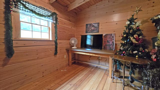 110 Dairy Farm Road, Manchester, KY 40962