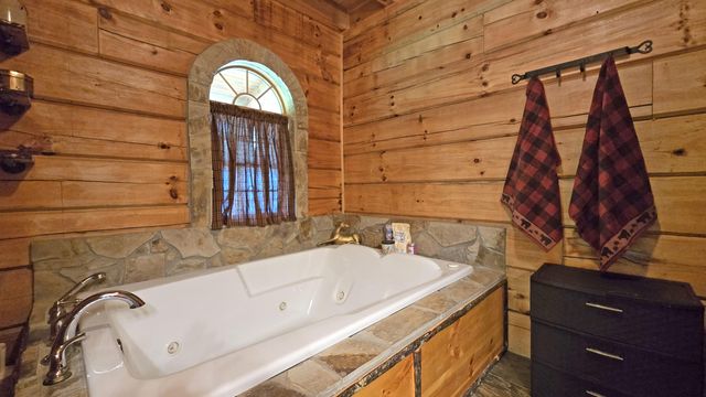 110 Dairy Farm Road, Manchester, KY 40962