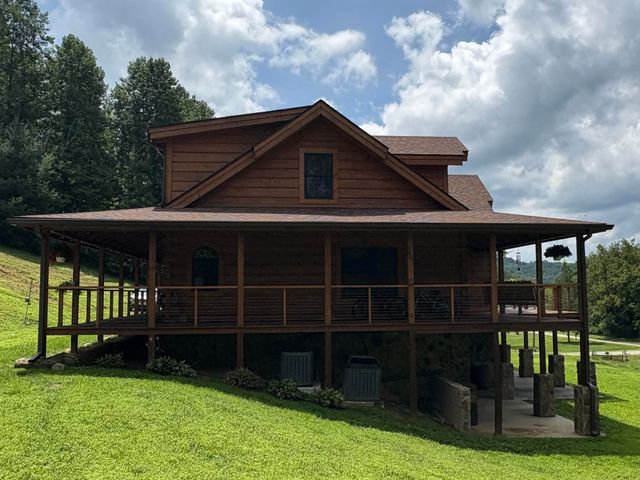 110 Dairy Farm Road, Manchester, KY 40962