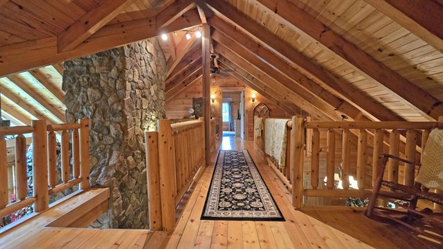 110 Dairy Farm Road, Manchester, KY 40962