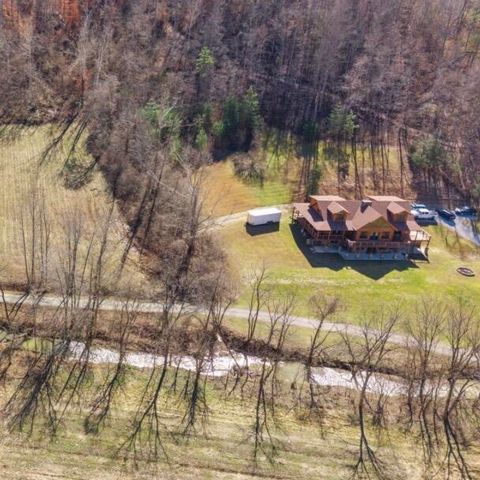 110 Dairy Farm Road, Manchester, KY 40962