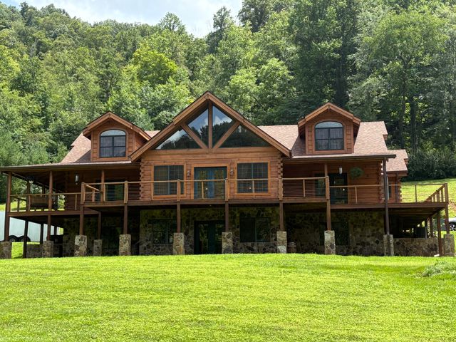 110 Dairy Farm Road, Manchester, KY 40962