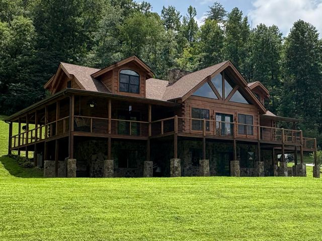 110 Dairy Farm Road, Manchester, KY 40962