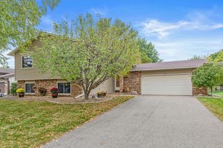 4629 Kingsbury Drive, Eagan, MN 55122