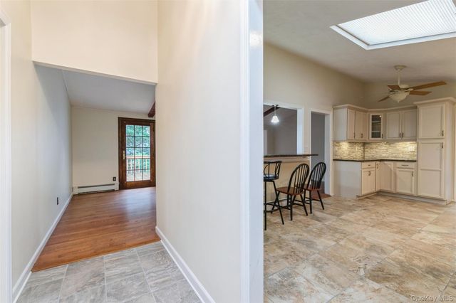 26 Huxley Lane, Ronkonkoma, NY 11779