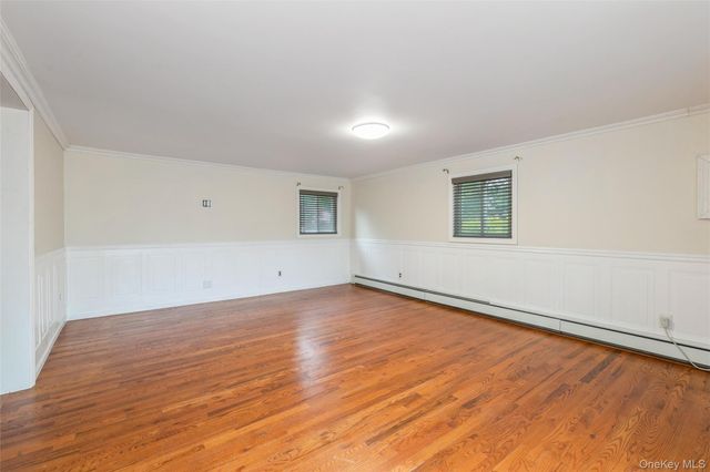 26 Huxley Lane, Ronkonkoma, NY 11779