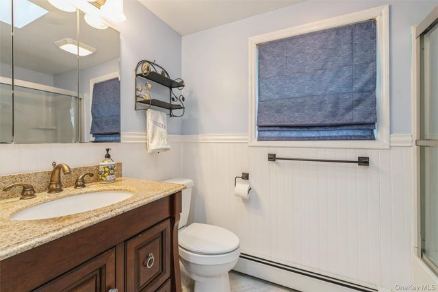 26 Huxley Lane, Ronkonkoma, NY 11779