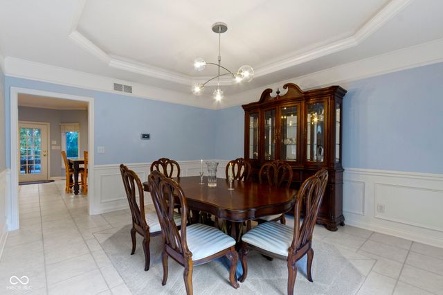 4763 Woods Edge Drive, Zionsville, IN 46077