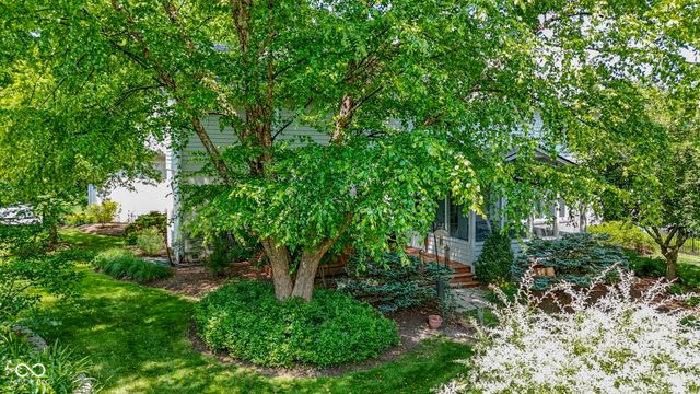 4763 Woods Edge Drive, Zionsville, IN 46077
