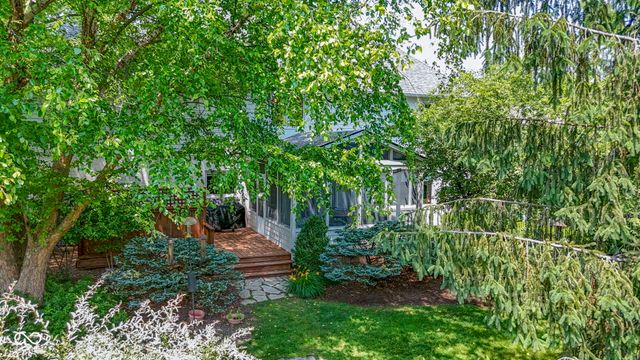 4763 Woods Edge Drive, Zionsville, IN 46077