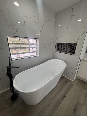 563 BRISTOL CIRCLE, Kissimmee, FL 34758