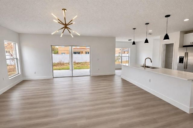 563 BRISTOL CIRCLE, Kissimmee, FL 34758