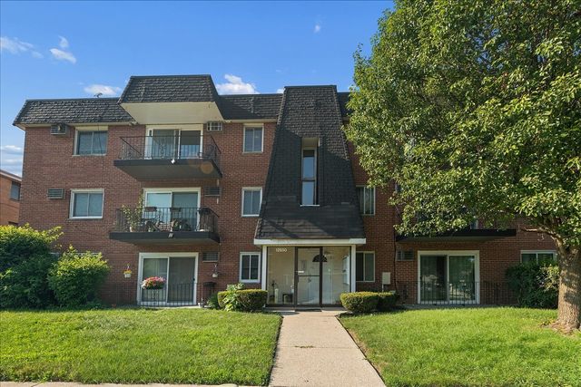 12850 Crestbrook Court 7, Crestwood, IL 60418