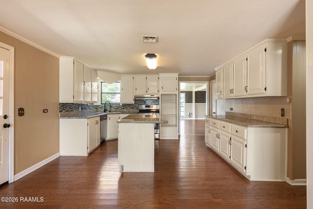 1405 Sycamore Street, New Iberia, LA 70560