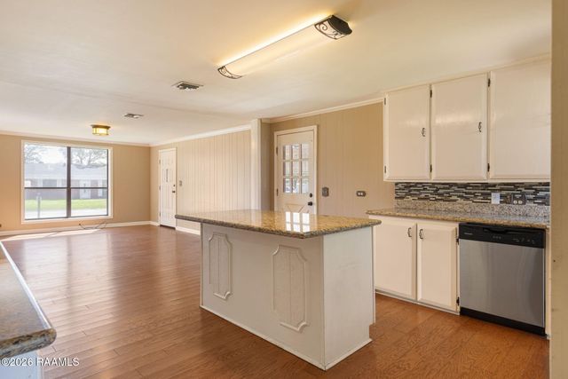 1405 Sycamore Street, New Iberia, LA 70560