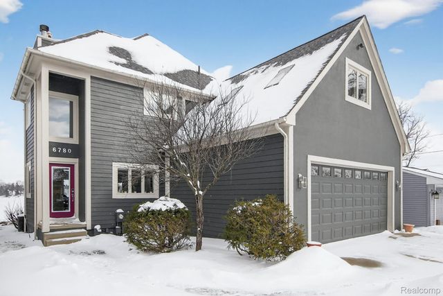 6780 Desmond Road, Waterford Charter Township, MI 48329