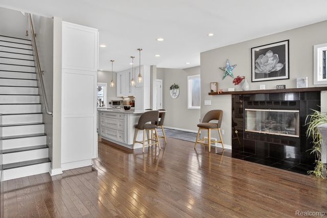 6780 Desmond Road, Waterford Charter Township, MI 48329