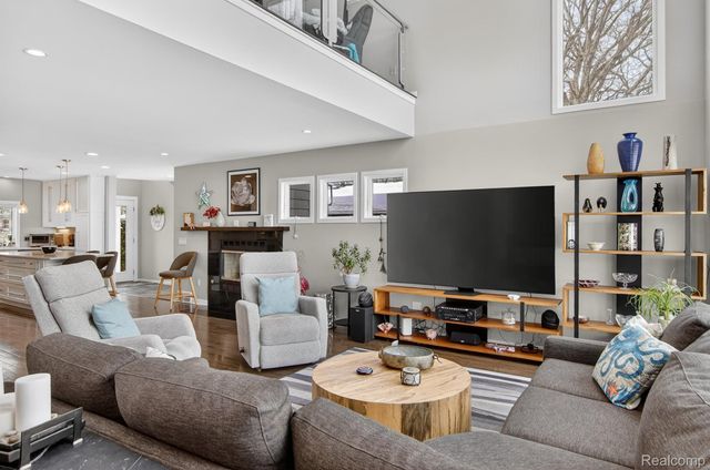 6780 Desmond Road, Waterford Charter Township, MI 48329