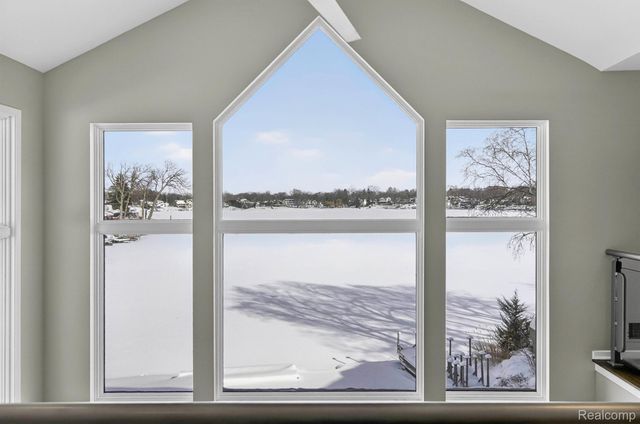 6780 Desmond Road, Waterford Charter Township, MI 48329